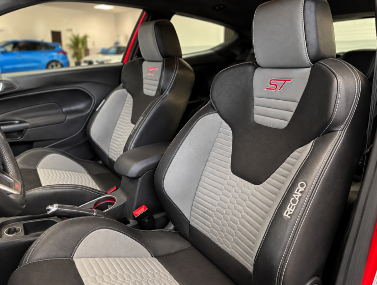 Interior desportivo Ford Fiesta ST